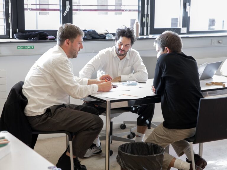 Product Design vs UX Design : comprendre les rôles pour bâtir un produit digital performant