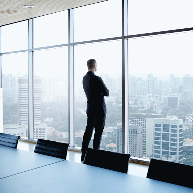 Développement de CRM sur mesure : quand l’outil s’adapte au business (pas l’inverse)