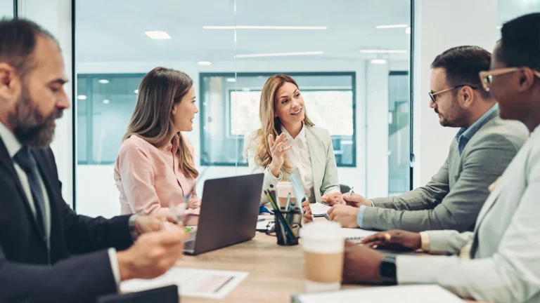 Les 7 facteurs clés pour réussir son projet ERP : alignement, données, conduite du changement