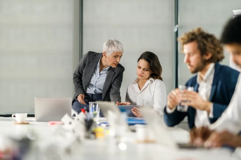 Reducing Turnover in SMEs Within the First 12 Months: The Real Causes of Early Departures and Effective Levers