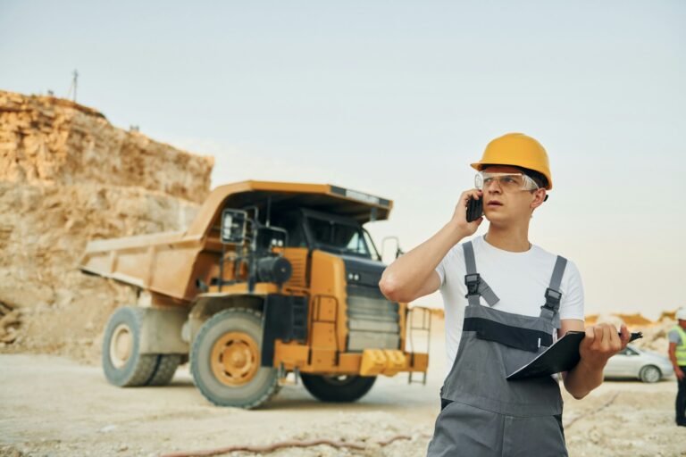 Application mobile pour fabricants : comment équiper votre réseau d’installateurs, revendeurs et partenaires avec les bonnes informations terrain